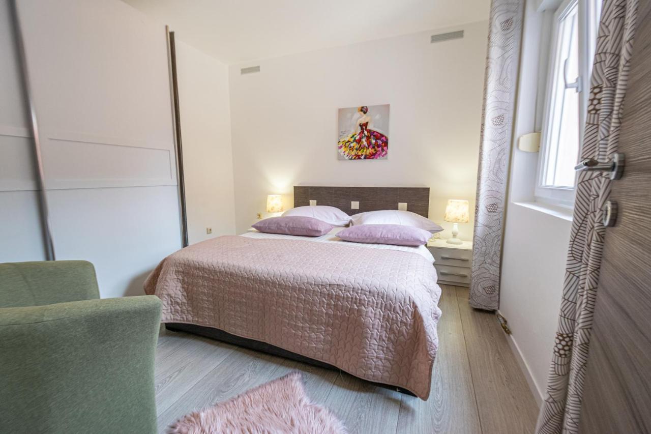 Two-Bedroom Apartment In Crikvenica Xcvii Bagian luar foto