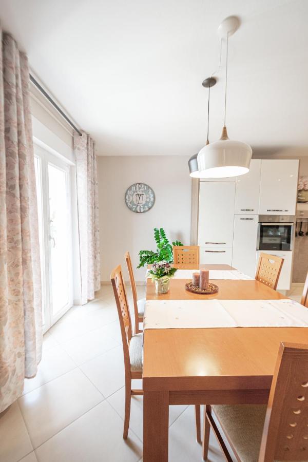 Two-Bedroom Apartment In Crikvenica Xcvii Bagian luar foto