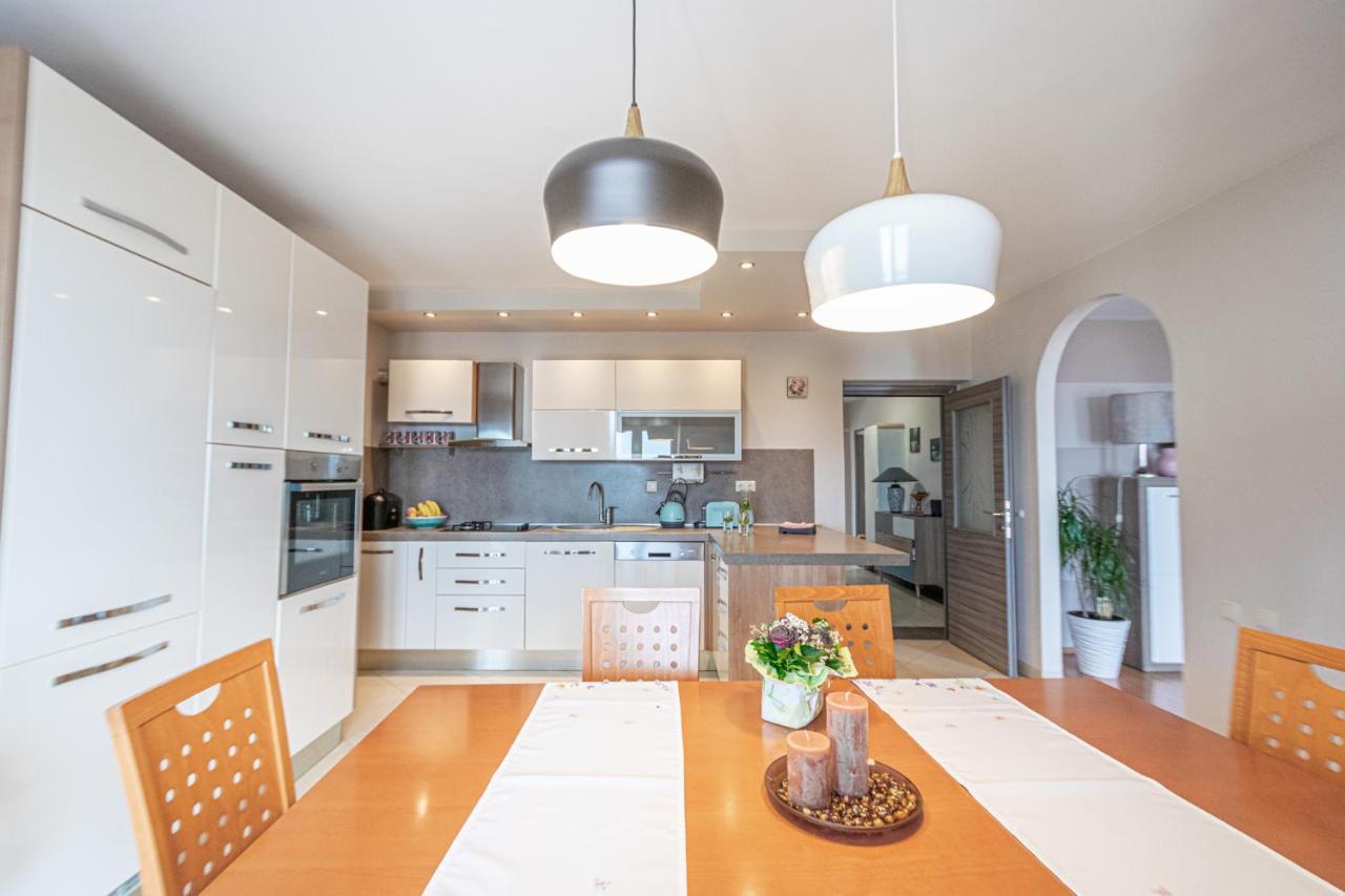 Two-Bedroom Apartment In Crikvenica Xcvii Bagian luar foto