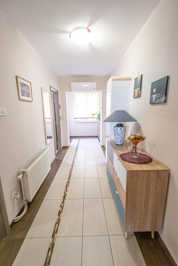 Two-Bedroom Apartment In Crikvenica Xcvii Bagian luar foto